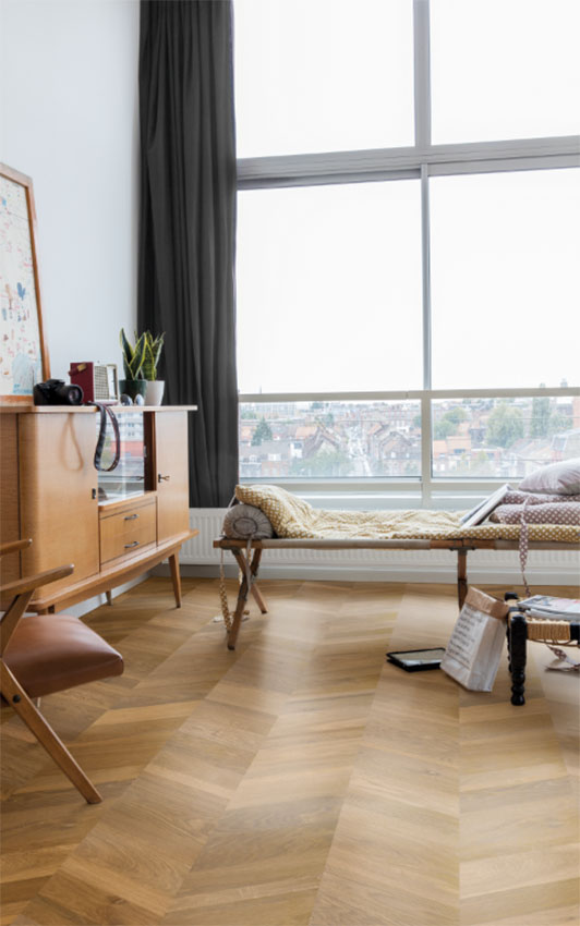 Pavimentos Mandianes Parquets y Puertas Barcelona desde 1932 - Limpieza en el parquet de madera