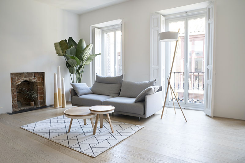 Pavimentos Mandianes Parquets y Puertas Barcelona desde 1932 - Limpieza en el parquet de madera
